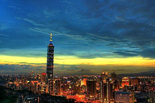 台北的夜晚既折腾也浪漫