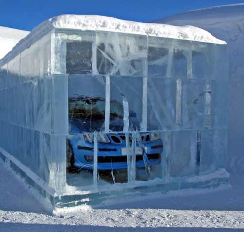 冰雪旅馆里怎么能少得了冰雪车库呢 冰雪旅馆里怎么能少得了冰雪车库呢